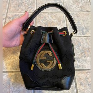 VINTAGE GUCCI BUCKET